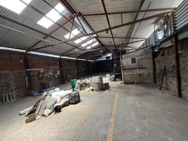 LOCAL COMERCIAL Conde de Manzo 926