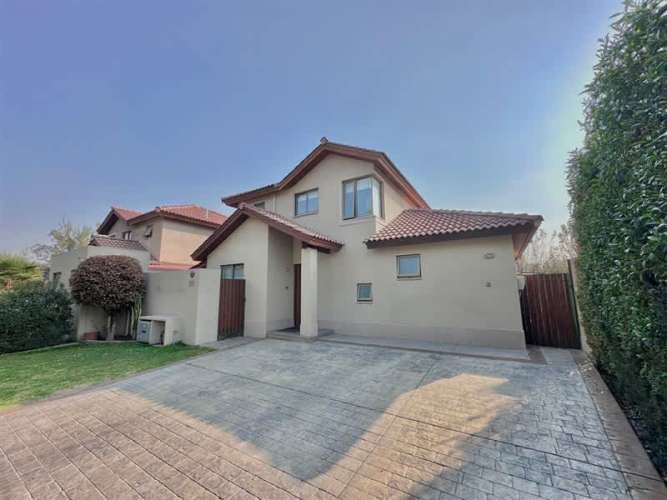 CASA remanso de chicureo