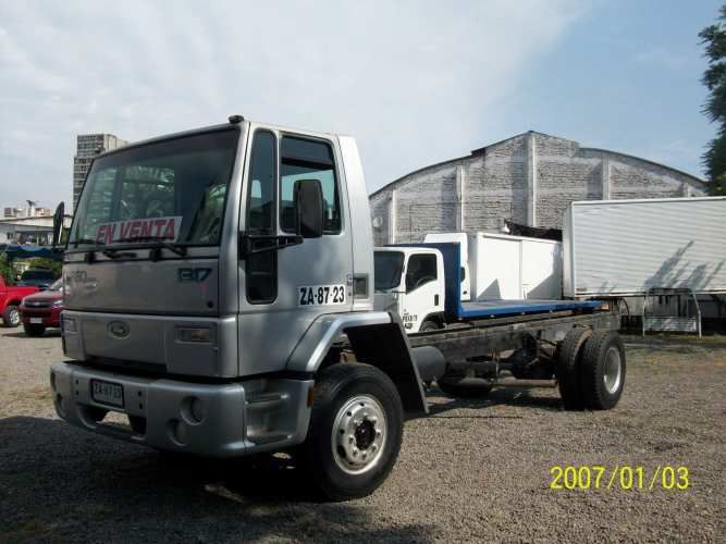 camion forg cargo 1317 año 2006