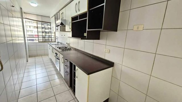 Departamento a metros de metro Santa Ana