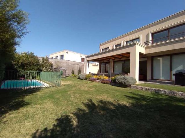 Casa de de ensueño en arriendo Barnechea