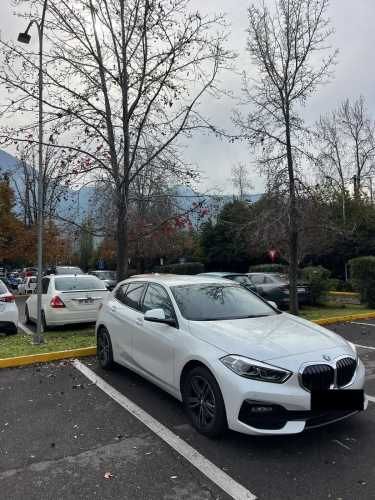 BMW 118i Año 2022 – Excelente estado (Viña del Mar).