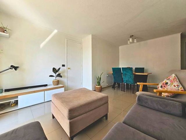 4 D / 2 B,  90 m2 RE-BA-JA-DO, Metro El LLano (136000)