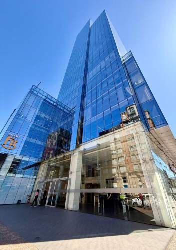 ARRIENDA OFICINA EN MODERNO EDIFICIO CENTRO TEMUCO