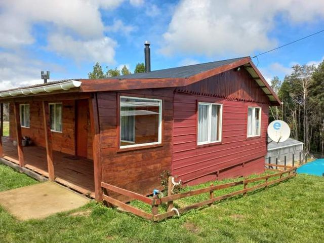 Campo con casa recepcionada + agua APR – 5,75 ha Caleta Estaquilla