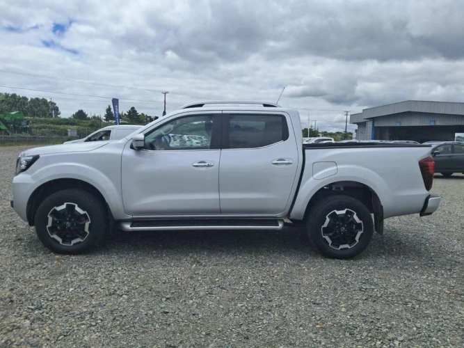 NISSAN NAVARA 2023