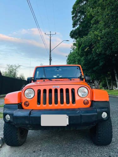 Se vende Jeep Wrangler Sahara Diesel