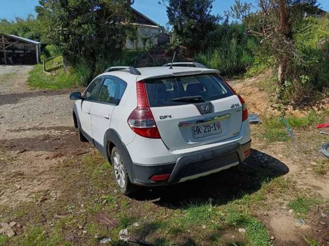 Dongfeng  H30 cross elegante 1.6 año 2016 por renovación