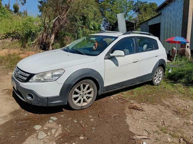 Dongfeng  H30 cross elegante 1.6 año 2016 por renovación