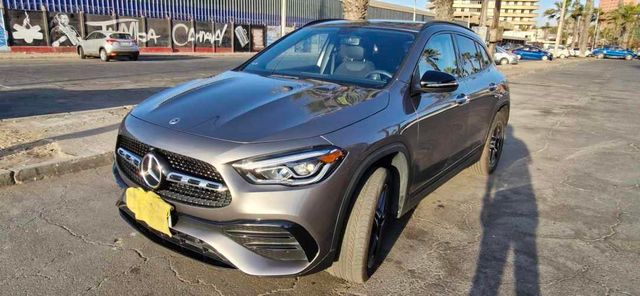 MERCEDES BENZ GLA 250 AÑO 2023
