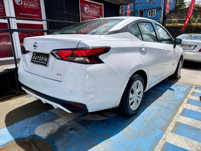 Nissan Versa año 2022