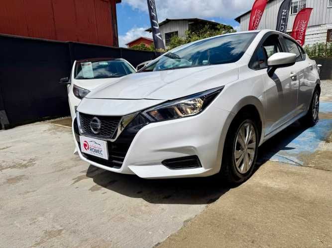 Nissan Versa año 2022