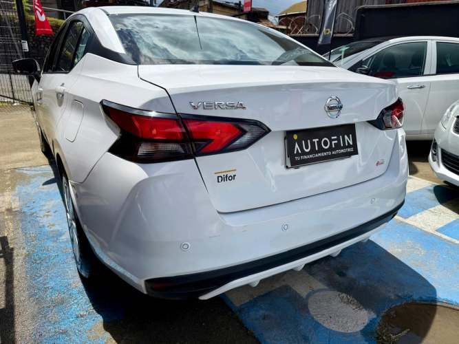 Nissan Versa año 2022