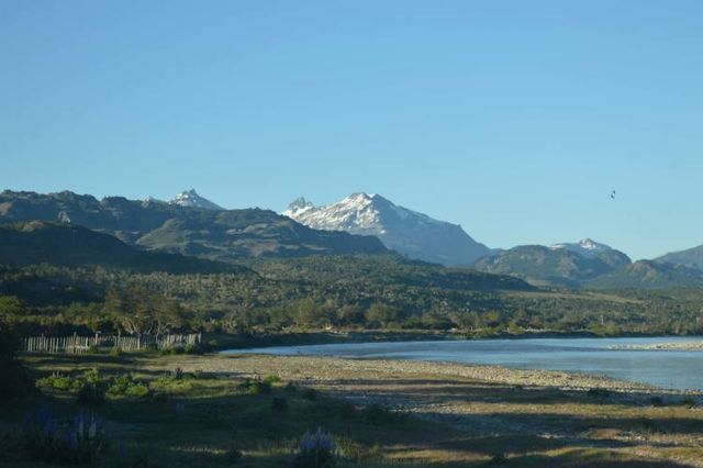 Exclusiva parcela 0,84 ha con orilla de río en Villa La Tapera