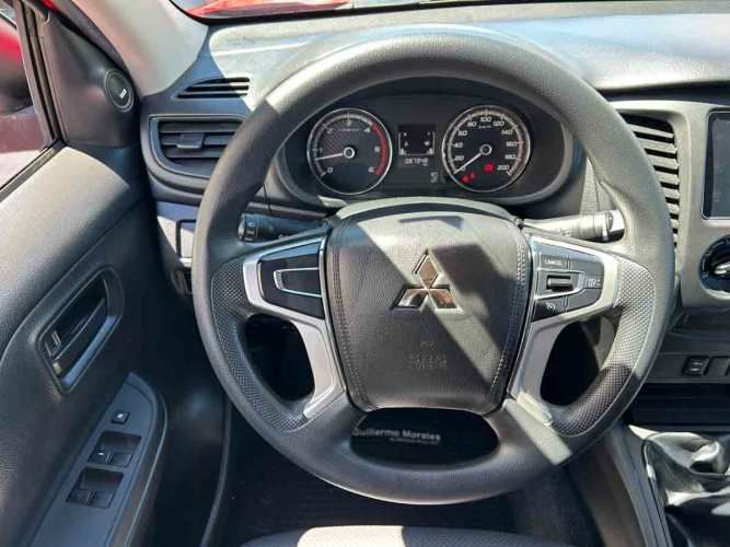 Mitsubishi L200 2022 New L-200 Work 2.4 Cr Wf Mec 4x2 Td E5 C/crucero