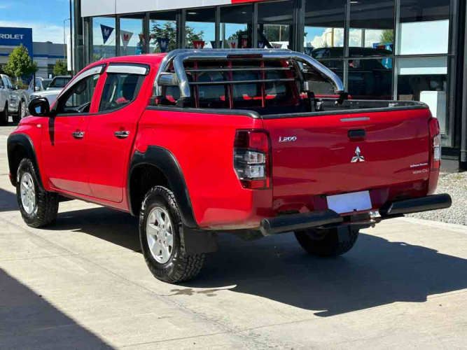 Mitsubishi L200 2022 New L-200 Work 2.4 Cr Wf Mec 4x2 Td E5 C/crucero