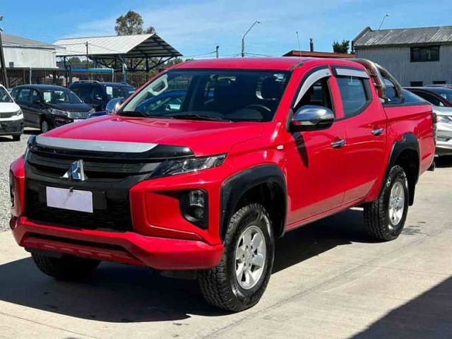 Mitsubishi L200 2022 New L-200 Work 2.4 Cr Wf Mec 4x2 Td E5 C/crucero