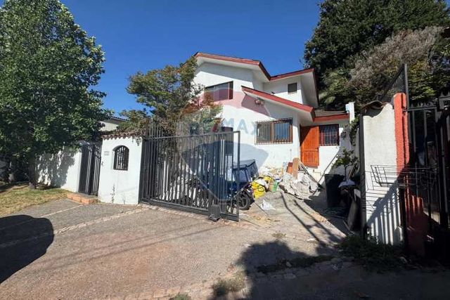 Remodelada san carlos de apoquindo 5d+3, piscina