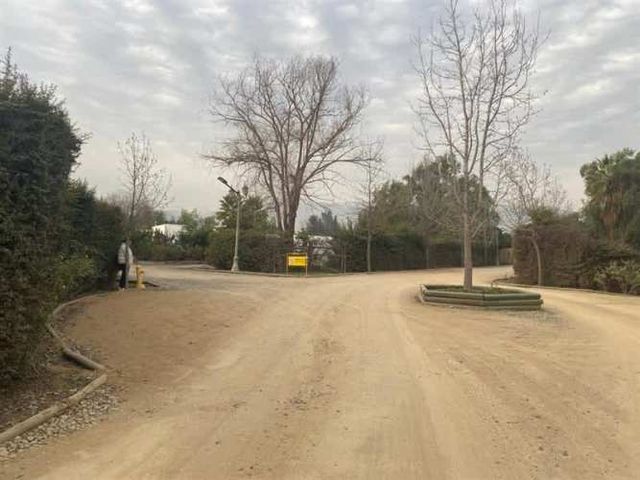 PARCELA Condominio por Av. Los Ingleses Chicureo