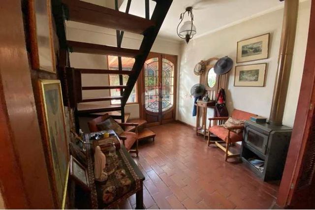 Casa en las condes. ¡especial para remodelar!