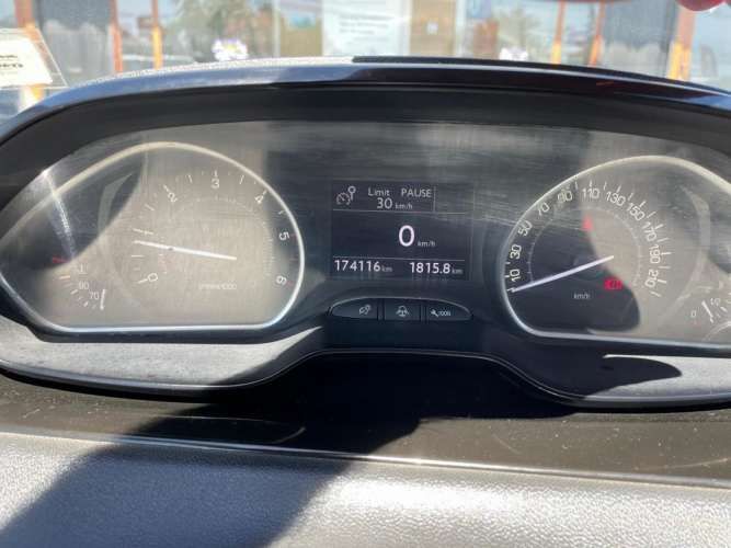 PEUGEOT 208  ALLURE HDI 1.4 2014