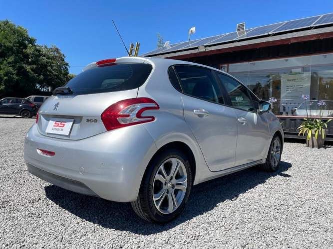 PEUGEOT 208  ALLURE HDI 1.4 2014