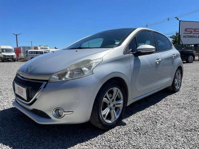 PEUGEOT 208  ALLURE HDI 1.4 2014