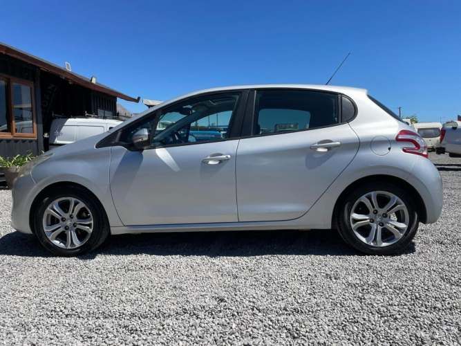 PEUGEOT 208  ALLURE HDI 1.4 2014