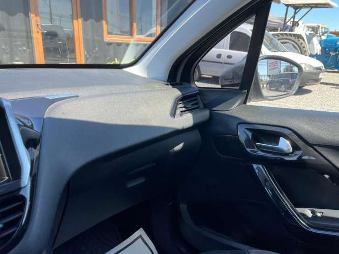 PEUGEOT 208  ALLURE HDI 1.4 2014