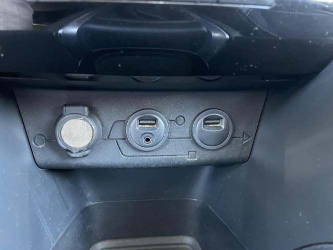 PEUGEOT 208  ALLURE HDI 1.4 2014