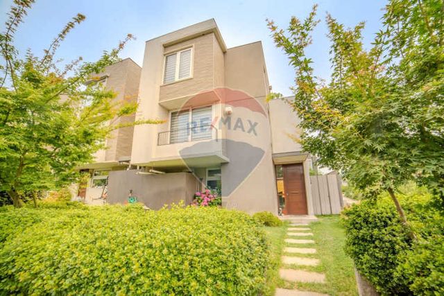 Tu mejor historia comienza aquí townhouse premium