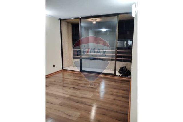 Depto 2d 2b con estac. a pasos del metro moneda