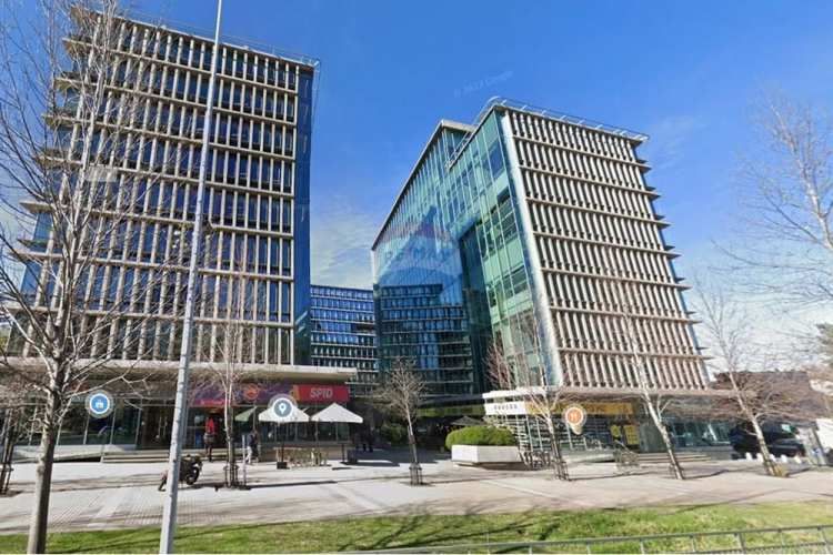 Local comercial planta libre