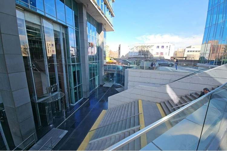 Local comercial planta libre