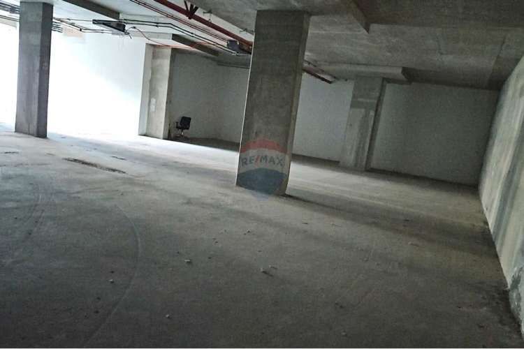 Local comercial planta libre