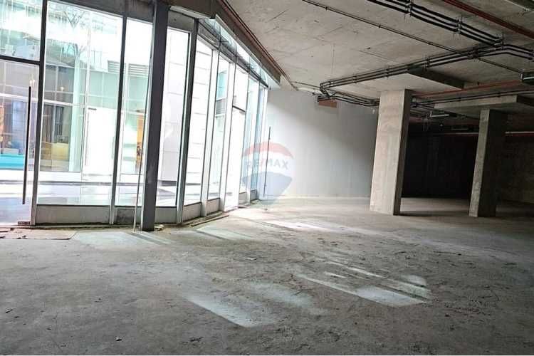 Local comercial planta libre