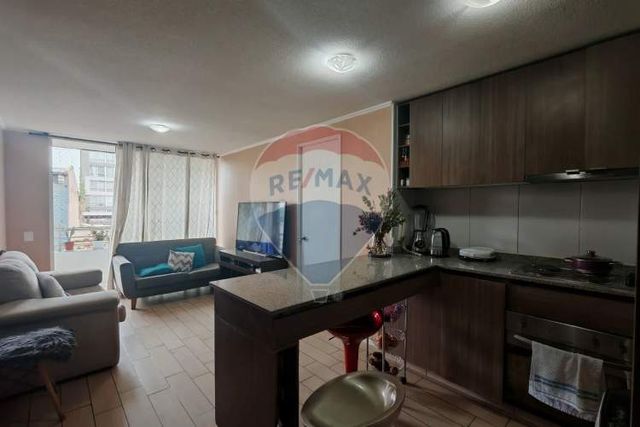 Venta dpto estilo mariposa 2d+2b, con est y bod