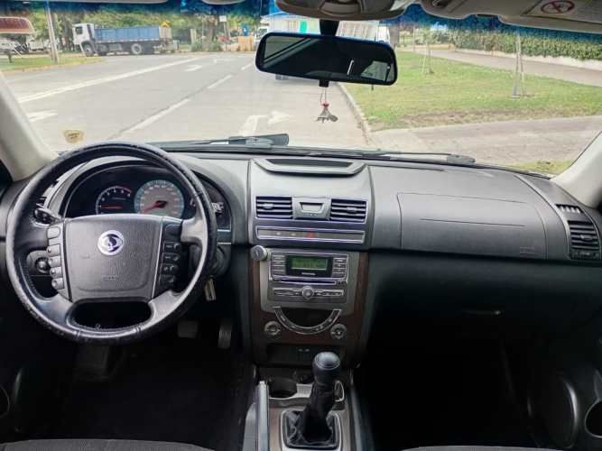 SSANGYONG REXTON 4X2 MT  2.2 2015