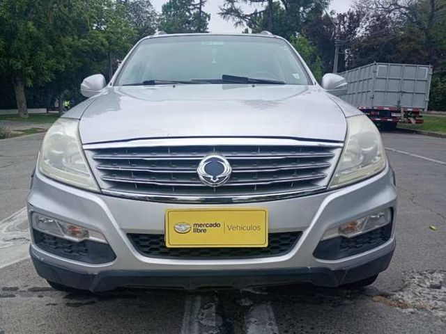 SSANGYONG REXTON 4X2 MT  2.2 2015