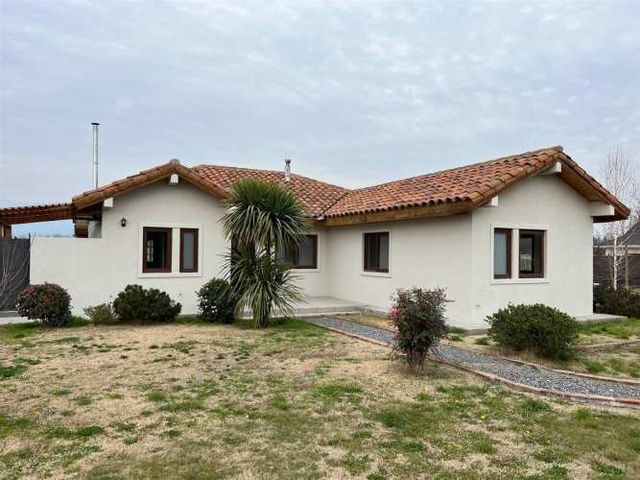 CASA CAMINO A TOTIHUE, REQUINOA