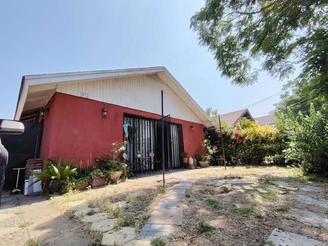 CASA MACUL VILLA SANTA CAROLINA 3D1B AMPLIO TERRENO