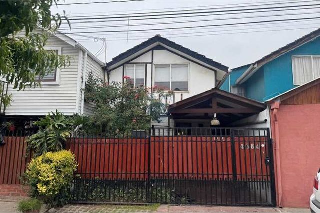 Se arrienda casa familiar de 2 pisos en maipú