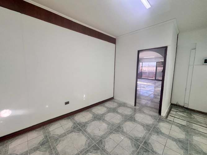 VENTA LOCAL COMERCIAL 3HAB 2BA SANTIAGO