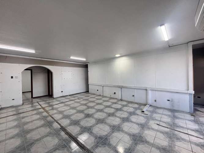 VENTA LOCAL COMERCIAL 3HAB 2BA SANTIAGO