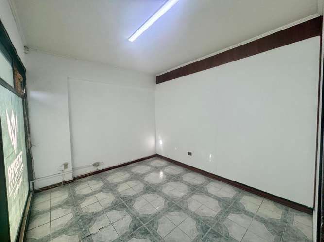 VENTA LOCAL COMERCIAL 3HAB 2BA SANTIAGO