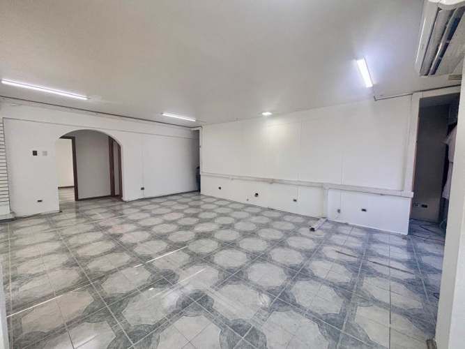 VENTA LOCAL COMERCIAL 3HAB 2BA SANTIAGO