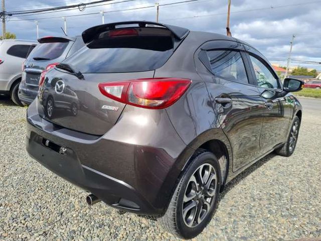 Mazda Demio 4x4 2017