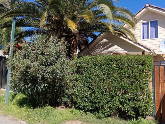 Bella casa en Pasaje Micro Barrio Los Laureles Larapinta