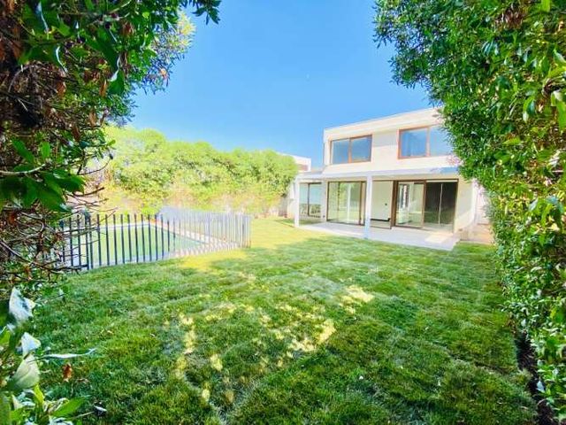 VENTA CASA MEDITERRANEA 2 PISO PIEDRA ROJA, 3D + 3B + TERRAZA TECHADA + PISCINA - A PASOS COLEGIO PEDREGALES