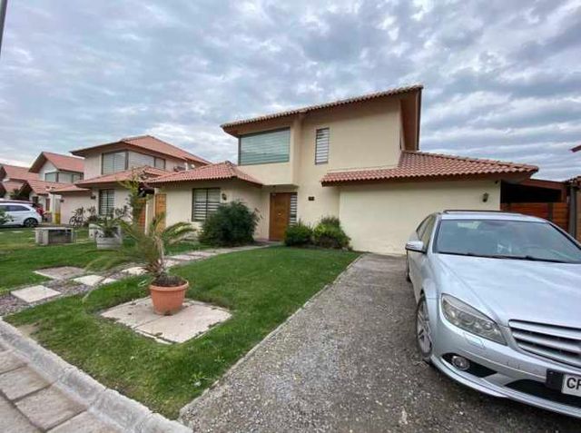 ARRIENDO CASA SANTA ELENA DE CHICUREO